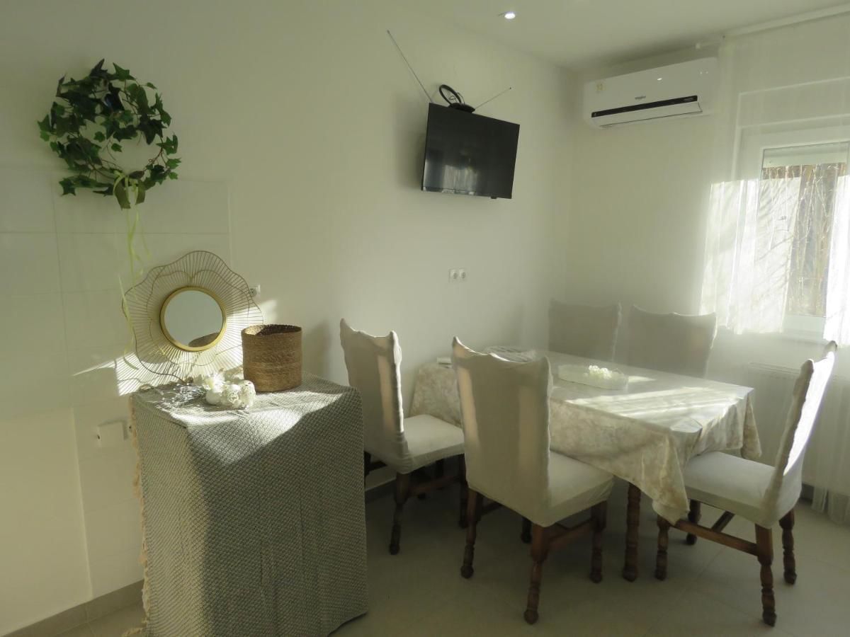 Sani Apartments Sveti Kriz Zacretje Bagian luar foto